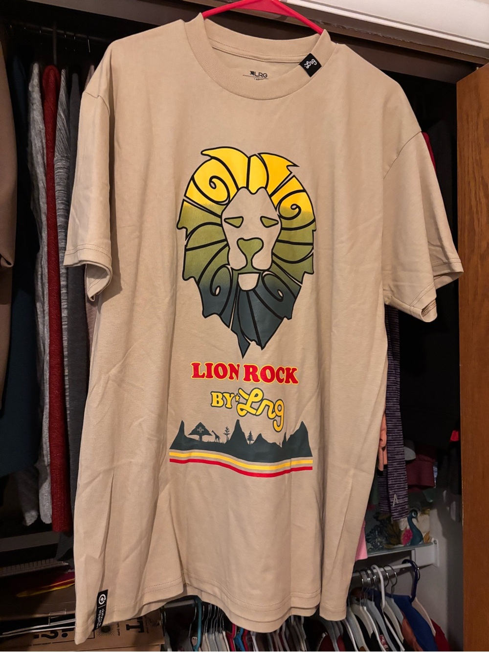 LRG Lion Rock Graphic Tee - Khaki Size L